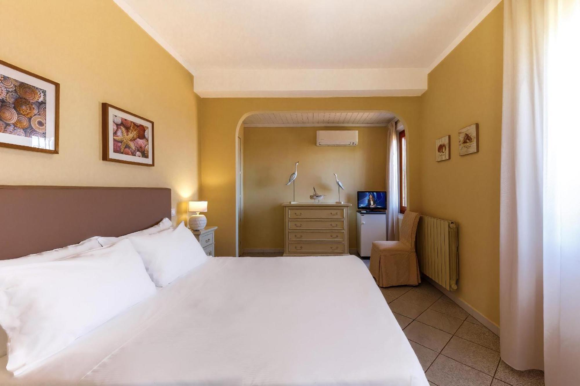 Hotel Cernia Isola Botanica SantʼAndrea Kültér fotó